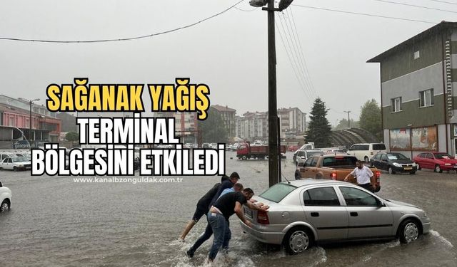 Çaycuma'da şiddetli sağanak yağış, terminal bölgesini su bastı