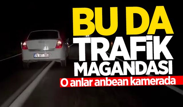 Yol vermemek için sürekli şerit değiştiren otomobil kamerada