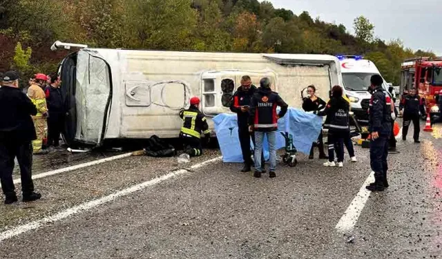 Feci kaza: İşçi servisi devrildi 1 ölü 19 yaralı