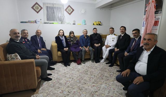 Vali Arslan, Amasra maden faciasında yaşamını yitiren Okan Akgül’ün ailesini ziyaret etti