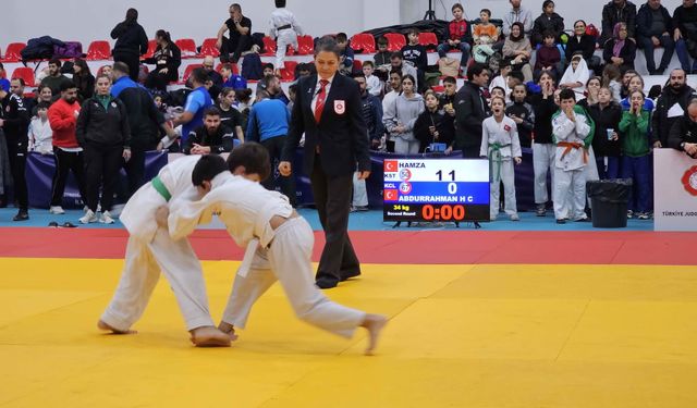 9. Uluslararası Madenci Kupası Judo Turnuvası Zonguldak’ta start aldı