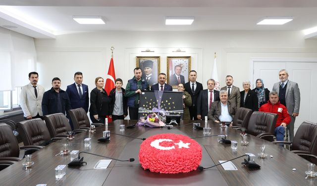 Engelli dernekleri ve vatandaşlardan Vali Hacıbektaşoğlu’na 3 Aralık ziyareti