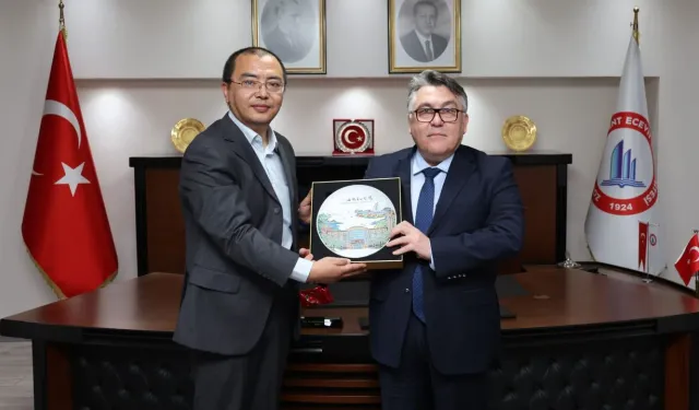 Şangay Dianji Üniversitesi heyetinden Rektör Özölçer’e ziyaret