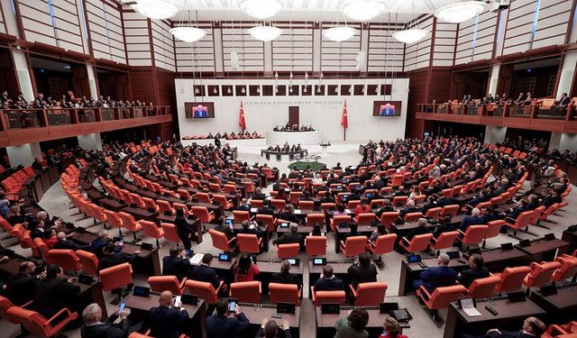 Yeniden Refah'tan Gelecek Partisi'ne "birlikte hareket" çağrısı