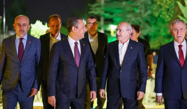 Özgür Özel'e büyük şok! Yeni Parti’de 6 vekil CHP’ye dönüş sinyali verdi