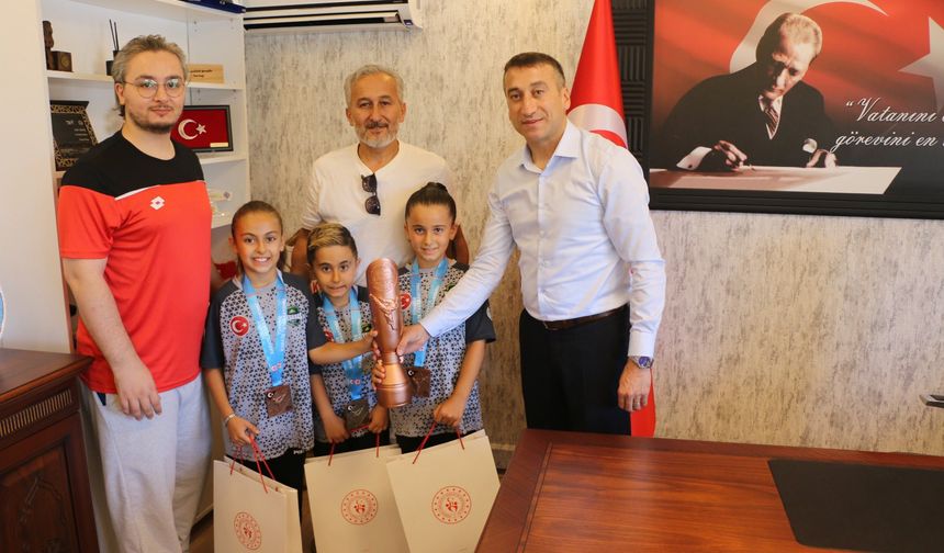 Bartınlı minik karateciler Türkiye Şampiyonası’ndan madalyalarla döndü