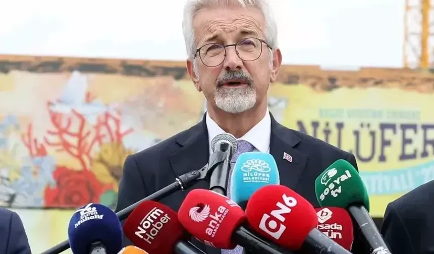 Eski belediye başkanı gözaltına alındı