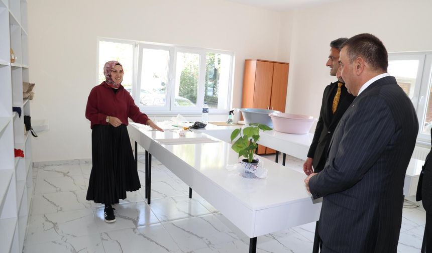 Vali Hacıbektaşoğlu, Çaycuma'da açılış için gün sayan ADEM'i inceledi