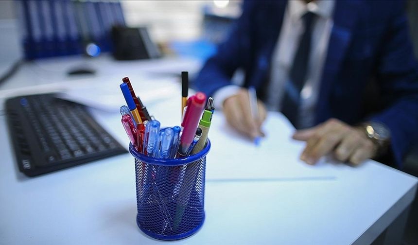 Bakan müjdeyi verdi: Kamuya 3 bin yeni personel alınacak!