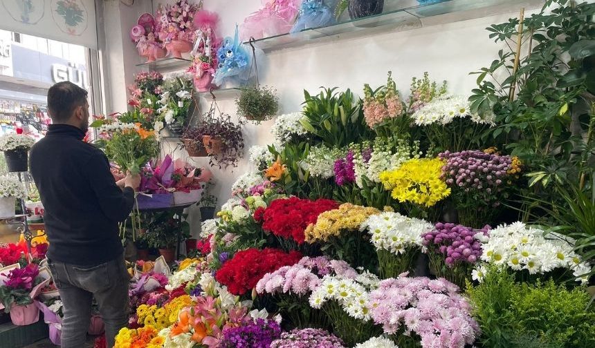 14 Şubat sevgililer gününde çiçekçiler beklenen ilgiyi görmedi