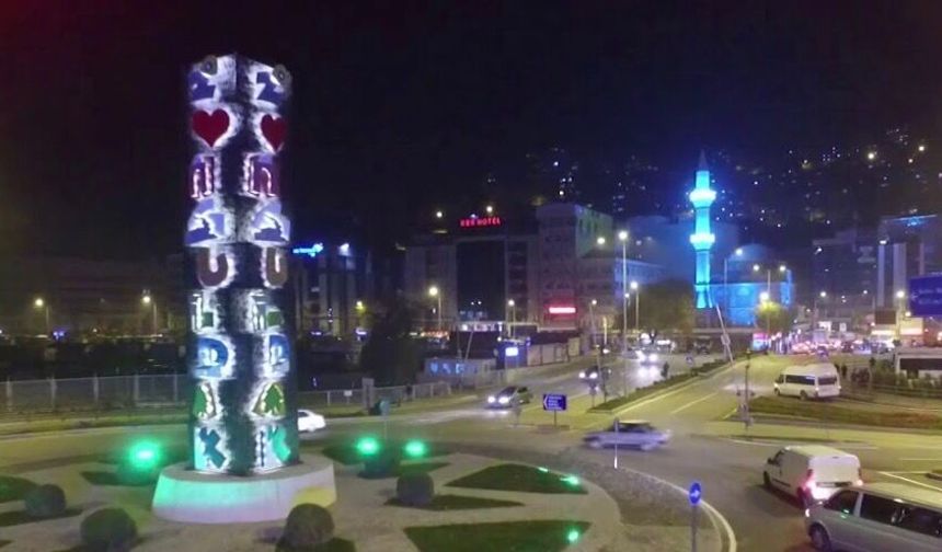 Uğur Mumcu Kavşağı’nda gece saatlerinde trafik düzenlemesi