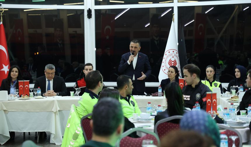 Vali Hacıbektaşoğlu Polis teşkilatı ile iftarda buluştu