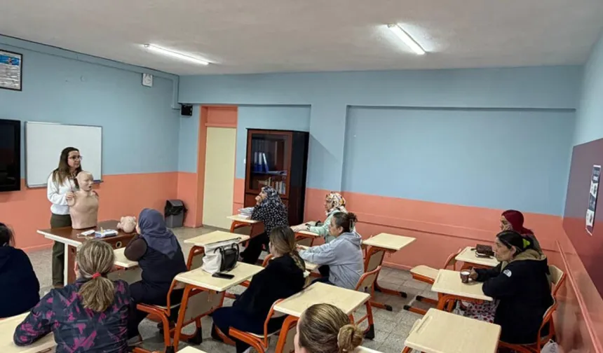SODAM Projesinde görevli kadınlara ilk yardım eğitimi