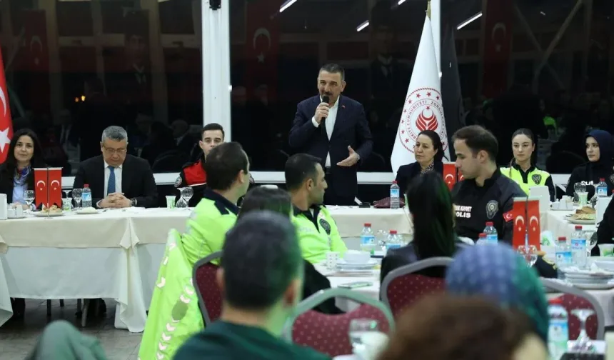 Vali Hacıbektaşoğlu, emniyet mensuplarıyla iftar sofrasında buluştu