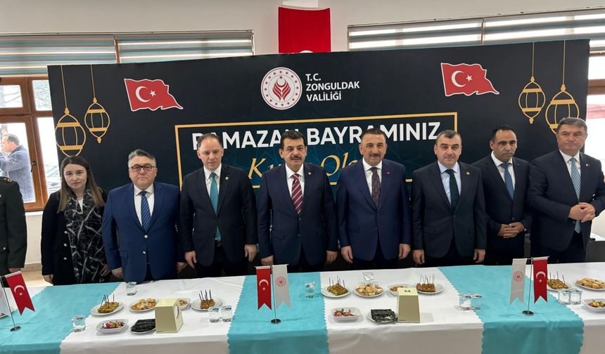 Zonguldak'ta protokol üyeleri bayramlaştı