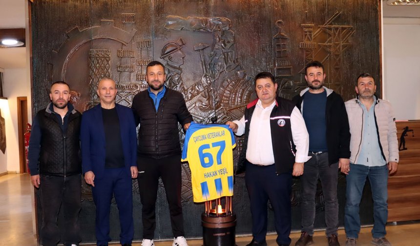 Türkiye Veteranlar Futbol Şampiyonası’na Katılacaklar