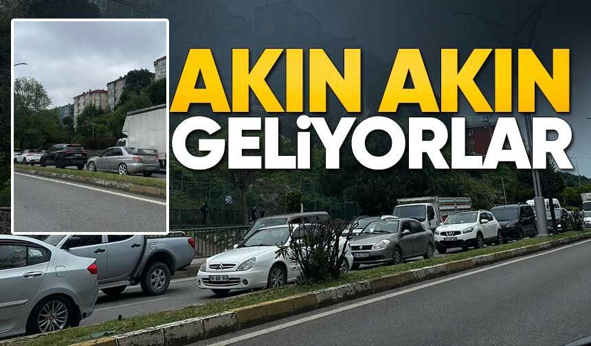 Bayram tatili başladı, Araç kuyruğu oluştu