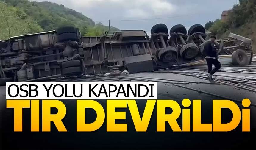 Ereğli OSB Yolunda Tır Devrildi