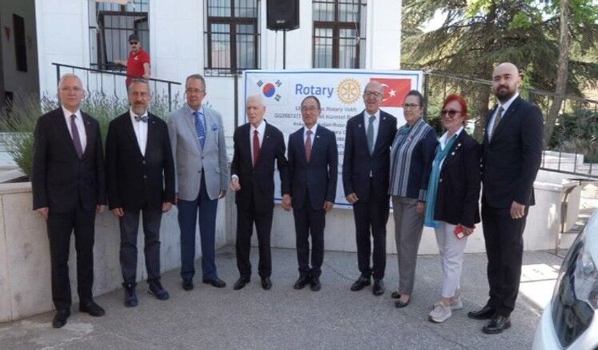 Tandoğan Rotary Kulübü'nden Başkent Üniversitesi'ne Ambulans