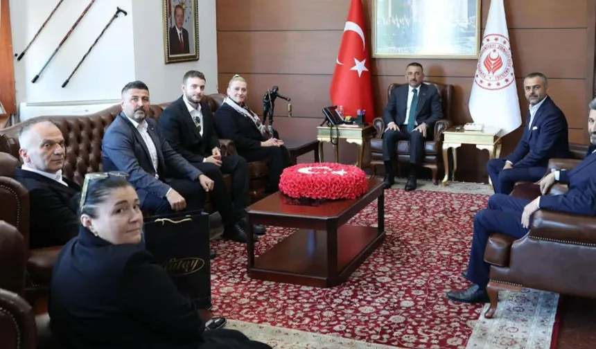 Anahtar Parti'den Vali Hacıbektaşoğlu'na ziyaret
