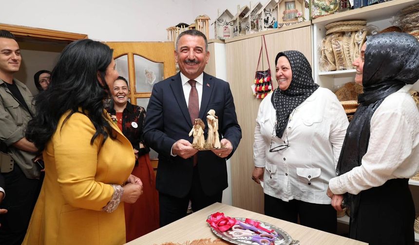 Vali Hacıbektaşoğlu kadın kooperatifi açılışına katıldı