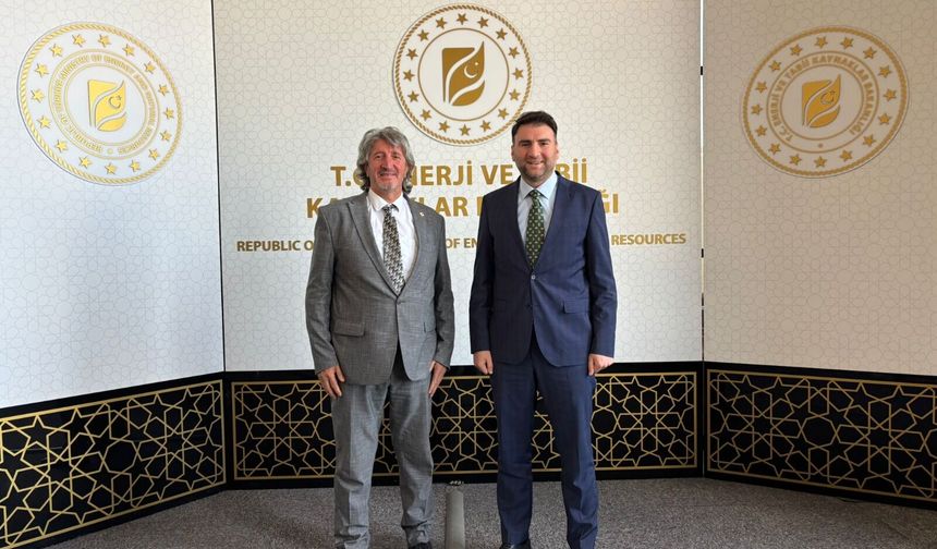 Başkanı Derya Akbıyık Bakan Danışmanı Emrullah Taş'ı ziyaret etti