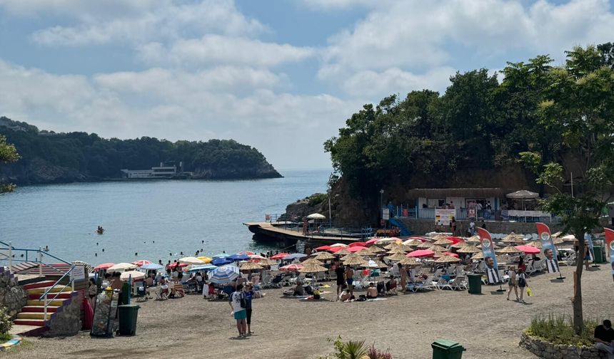 Zonguldak’ta sıcak hava plajları doldurdu