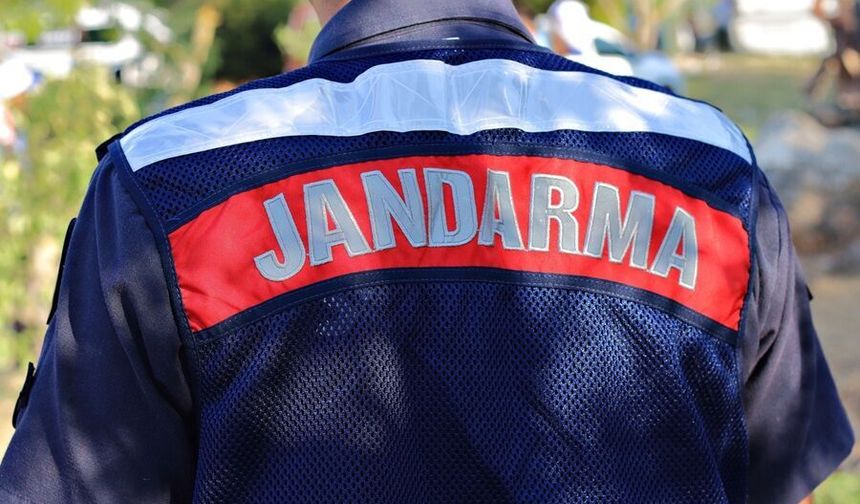 Bekçiyi yaralayan 3 şahıs jandarma ekipleri tarafından her yerde aranıyor
