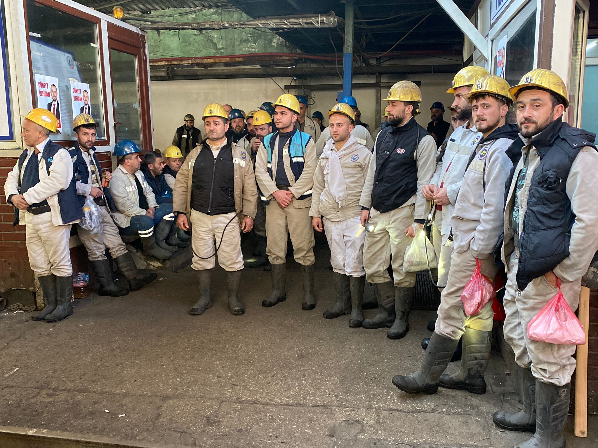 F27242C0 A208 4D1E B328 27A7857F8Fdf