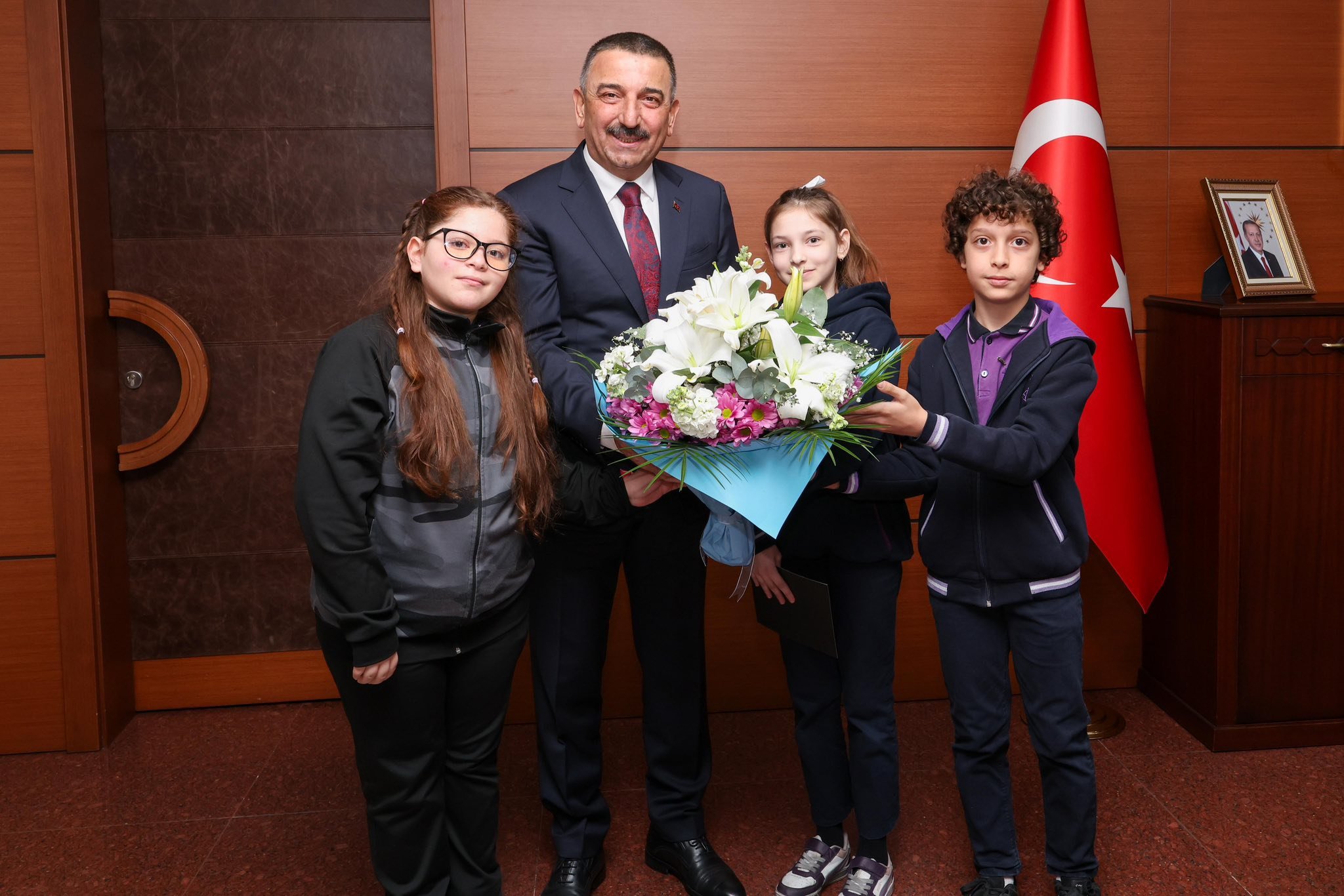 677763309 1383864013782268 2918058538029580863 N