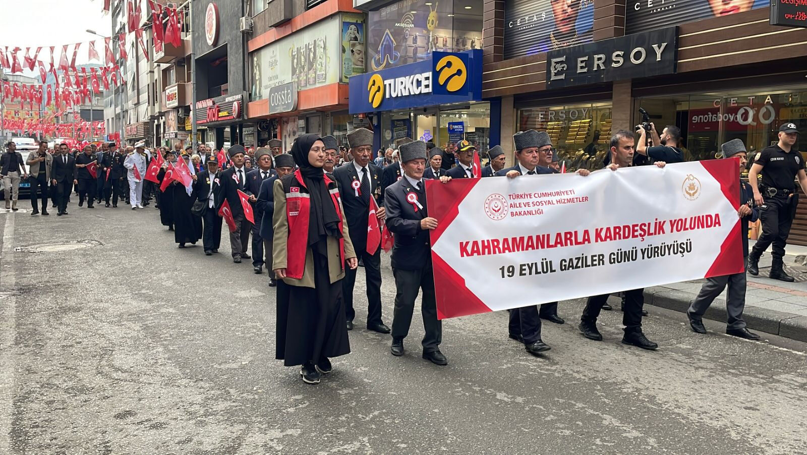 Gaziler Gunu Nde Zonguldak Ta Kortej Yuruyusu Yapildi 6199