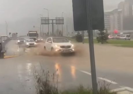 Zonguldak Ta Saganak Ulasimi Felc Etti Araclar Arizalandi Tunellerde Trafik Kontrollu Saglandi 6451
